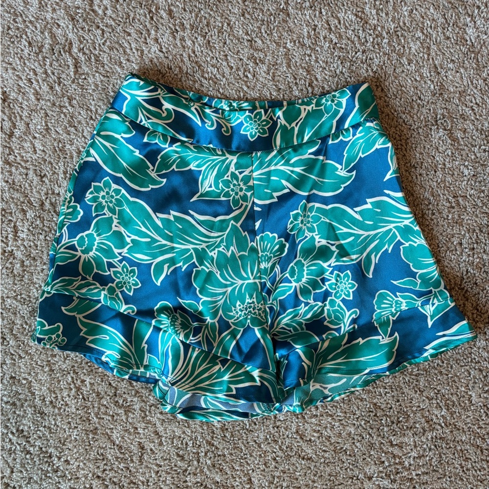 House of Harlow 1960 satin floral shorts XS